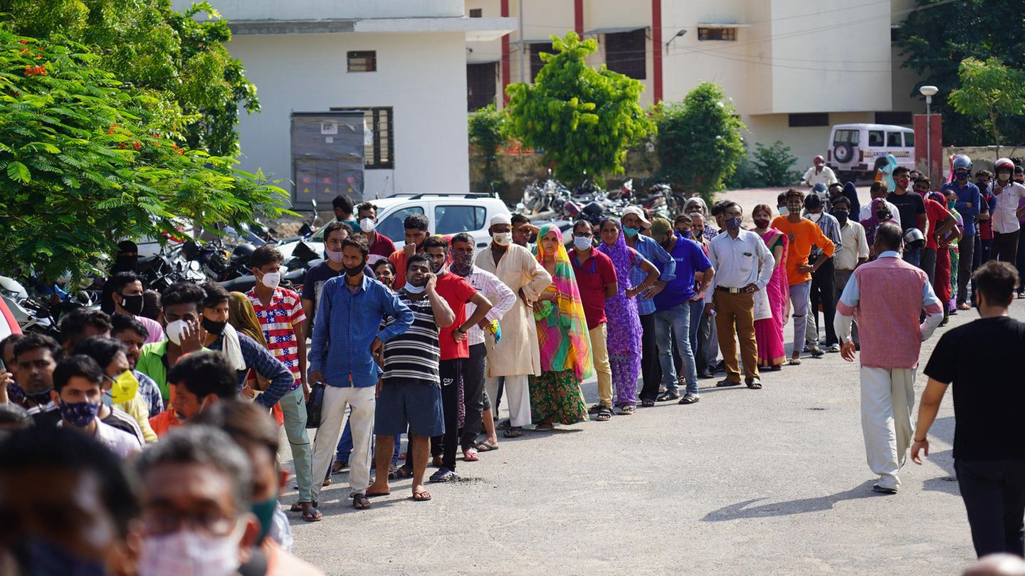 India: Family hides in a tent for 15 months to escape coronavirus