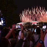 Eröffnung Zuschauer vor dem Stadion