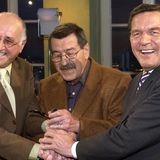 Biolek 2002 mit Günter Grass und Gerhard Schröder.