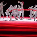 Eröffnung Tanzgruppe zu Beginn