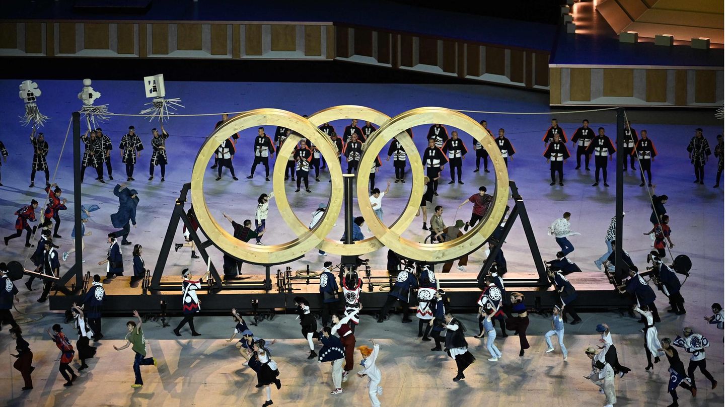Eröffnung olympische Ringe Holz