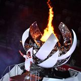 Eröffnung Feuer entzündet