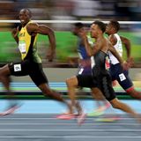 Wohl eins der ikonischsten Bilder der Olympischen Sommerspiele 2016: Der Fotograf Cameron Spencer hält Usain Bolt dabei fest, wie er seinen Konkurrenten im Halbfinale des 100-Meter-Laufs der Männer davonläuft. Bolt gewann in diesem Jahr bei den Olympischen Spielen in Rio sein "Triple Triple", indem er die 100 Meter, 200 Meter und den 4x100 Meter-Lauf gewann, so wie er es bereits bei den Spielen in London 2012 und Peking 2008 getan hatte.