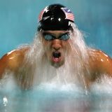 Michael Phelps ist möglicherweise der größte Olympionike aller Zeiten mit unglaublichen 28 Medaillen, 23 davon sind Goldmedaillen. Hier fängt Fotograf Al Bello den Neunzehnjährigen bei den Spielen 2004 in Athen ein, wo er sechs Mal Gold und zwei Mal Bronze gewann und nur knapp den Weltrekord von Mark Spitz verfehlte. Bei den Olympischen Spielen verwenden die Getty-Fotografen eine Kombination aus ferngesteuerten, Roboter- und Handkameras, um sicherzustellen, dass auch Momente unter Wasser eingefangen werden.