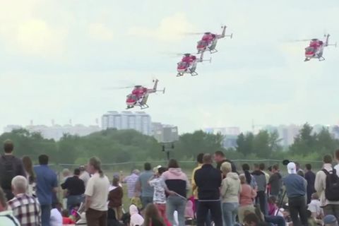 Moskau: Indische Helikopter zeigen auf russischer Flugshow ihr Können