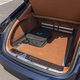 Das mobile Ladegerät nimmt eine Menge Platz weg