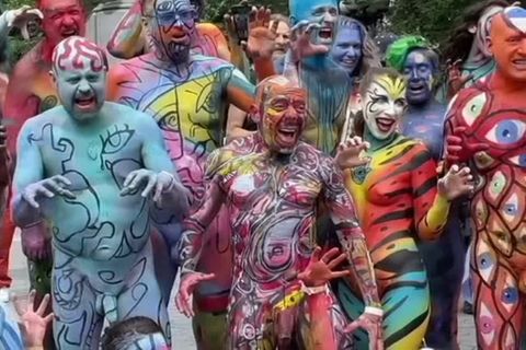 Bodypainting-Aktion: "Adam und Eva haben es vermasselt" – Künstler bemalen 45 Nacktmodels in New York