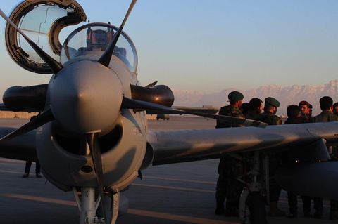 Insgesamt wurden 30 Exemplare für die afghanische Luftwaffe bestellt. 