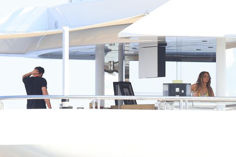 Traumkulisse für ein Traumpaar: Jennifer Lopez und Ben Affleck schippern auf einer gemieteten Yacht durchs Mittelmeer.