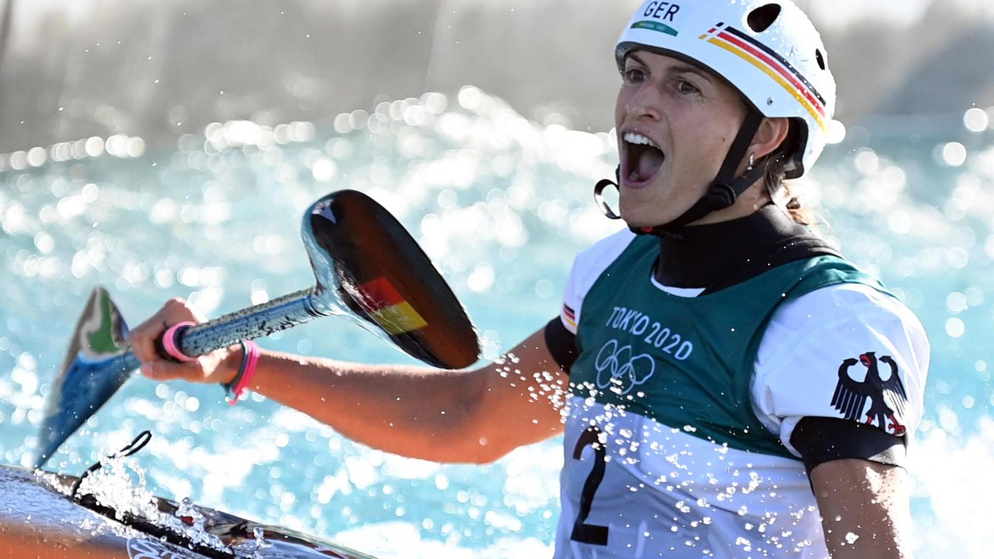 Ricarda Funk jubelt nach Finaleinlauf im Kajak-Einer