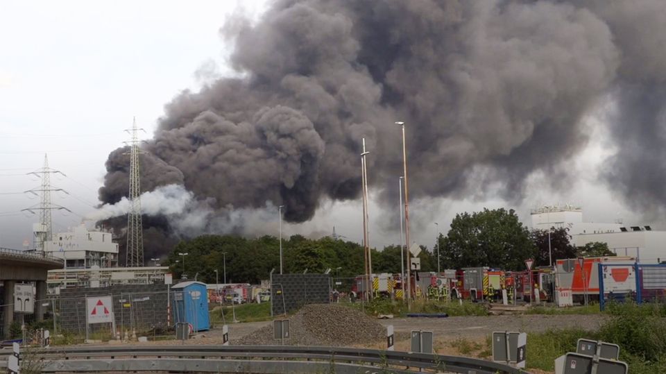 Explosion in Chemiepark erschüttert Leverkusen