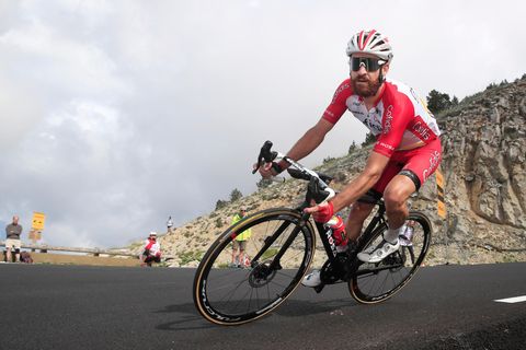 Der Deutsche Simon Geschke vom Team Cofidis fährt den Mont Ventoux hinunter