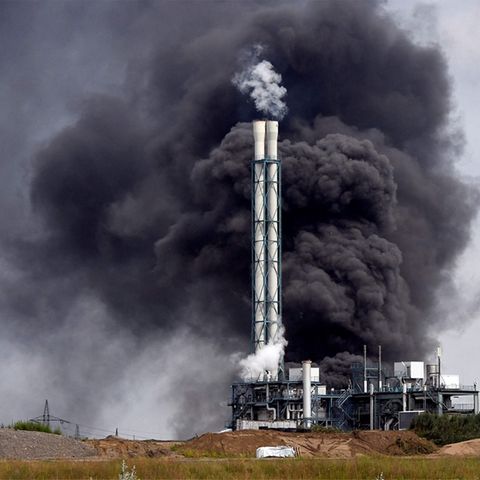Schwere Explosion: Chempark-Leiter – "Eine genaue Analyse der Wolke über Leverkusen liegt uns zurzeit nicht vor".