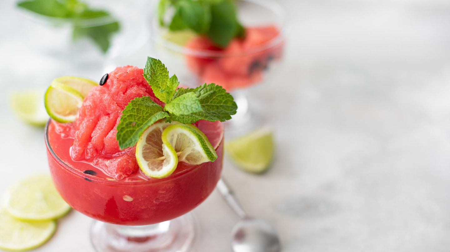 Sommerliche Erfrischung: Rezept für ein Wassermelonen-Slush-Eis | STERN.de