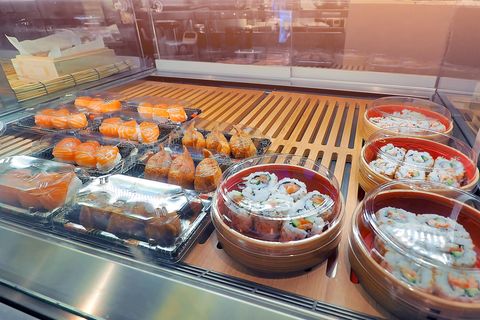 Japanische Essensboxen in einem Supermarkt