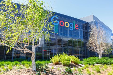 Apple, Microsoft und Google-Mutter Alphabet – Corona-Pandemie bringt Tech-Giganten Milliarden ein.