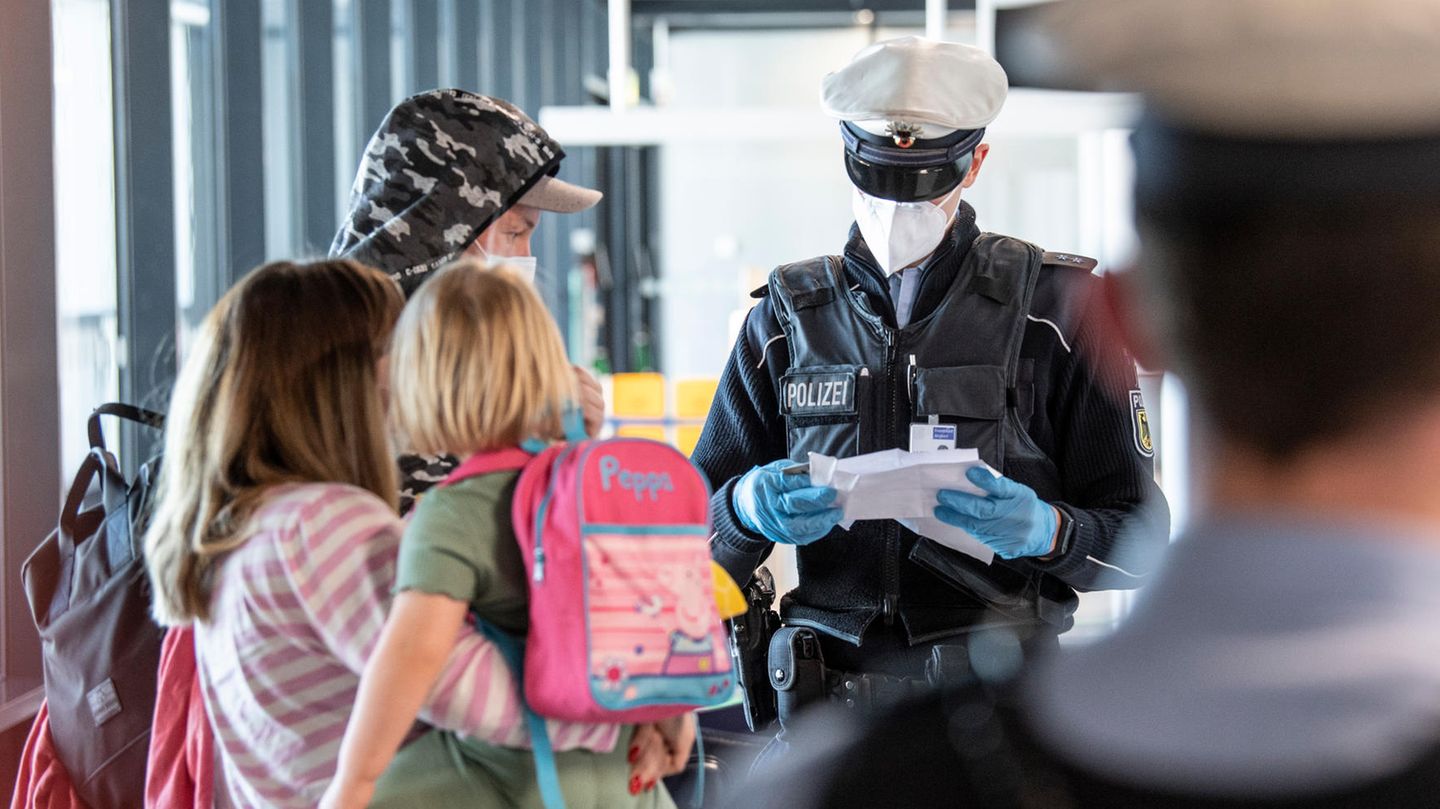 Most of the infected travelers return from these countries