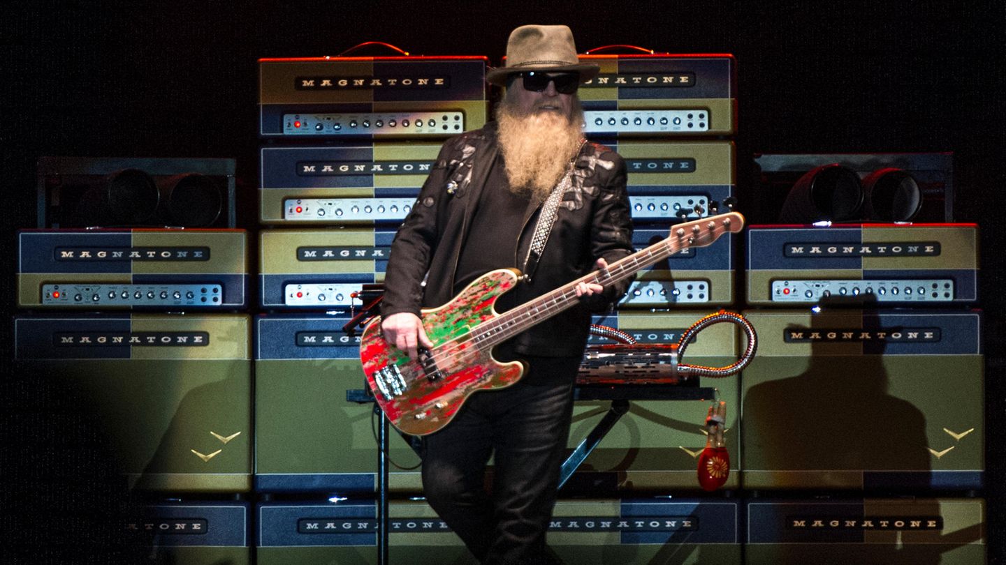 "ZZ Top"-Bassist Dusty Hill bei einem Auftritt 2019