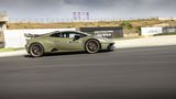 Der Lamborghini Huracán STO lenkt behände ein