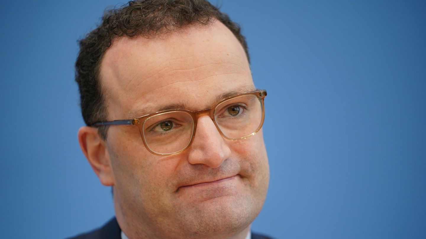 Spahn contradicts RKI boss Wieler in the incidence debate