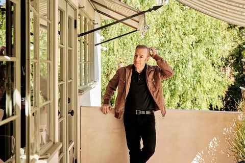 Bob Odenkirk vor seinem Haus in Los Angeles. Wochenlang hatte er für eine neue Rolle hart trainiert