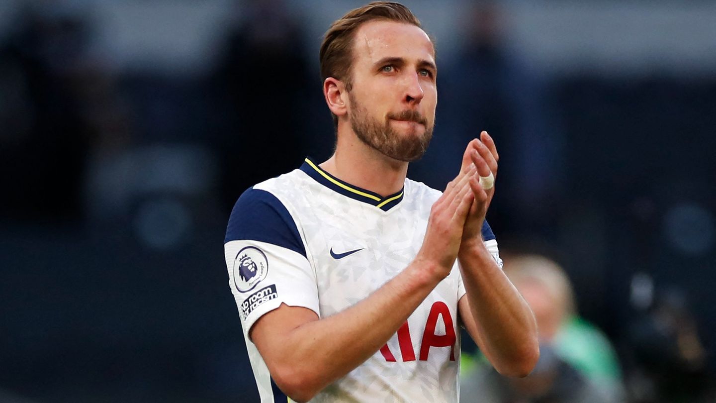Tottenham apparently has Fiorentina’s Dusan Vlahovic in their sights as Kane’s replacement