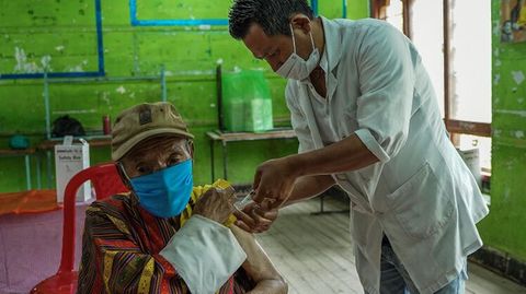 Corona-Impfung in Bhutan