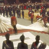 Geheiratet wurde in der Londoner Innenstadt in der St. Paul's Cathedral, zahlreiche Zuschauer waren schon früh morgens vor Ort, um einen Blick auf das Paar zu erhaschen.