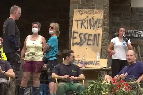 Ein Ort hält zusammen: "Überwältigend": Wie das kleine Mayschoß die schlimmen Folgen der Flutkatastrophe meistert