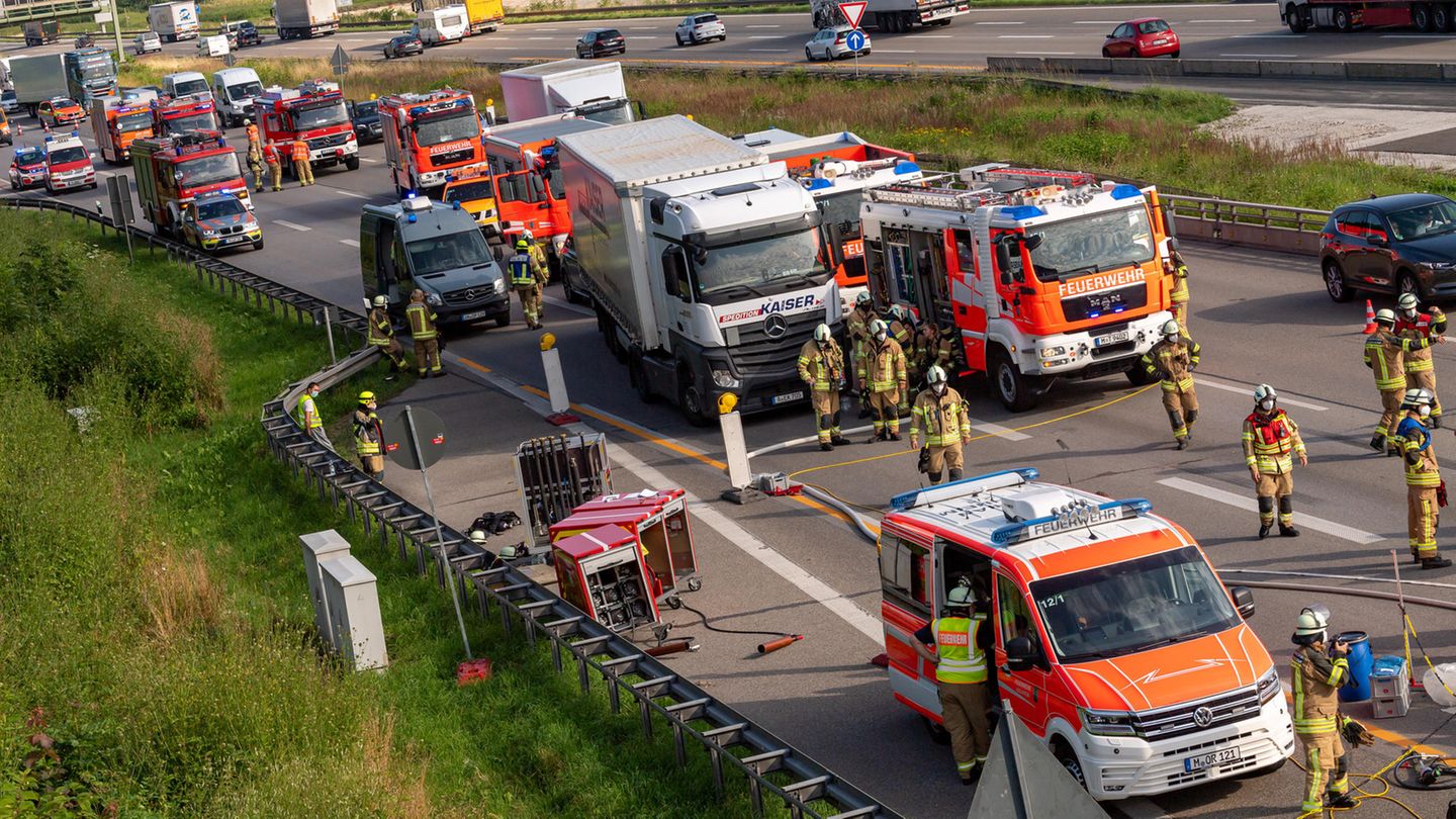 Unfall und Stau auf der A99