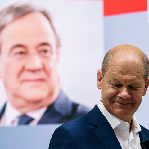 Olaf Scholz (vorne) hatte in vielen Direktwahlumfragen zuletzt die Nase vorn