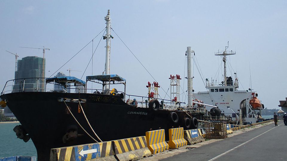 Soll illegalerweise Öl nach Nordkorea gebracht haben: Der Öltanker M/T Courageous Soll illegalerweise Öl nach Nordkorea gebracht haben: Der Öltanker M/T Courageous