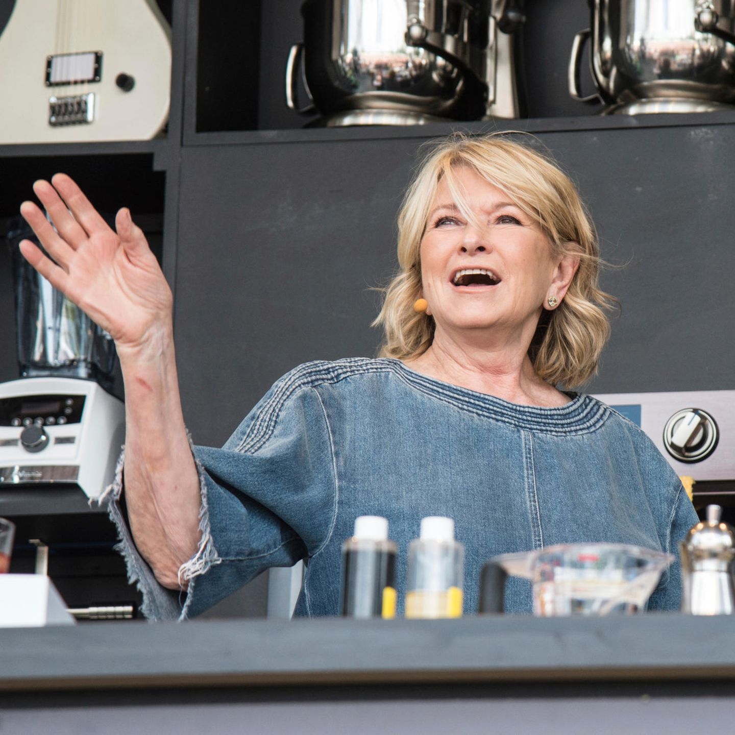 Von Der Wall Street An Den Herd Amerikas Beste Hausfrau Martha Stewart Wird 80 Stern De