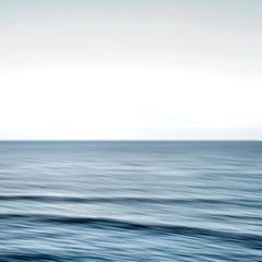 Glatte Wasseroberfläche