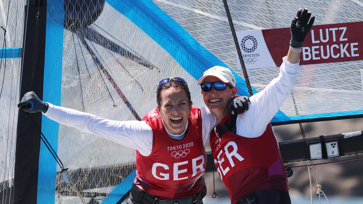 Tina Lutz (r.) und Susann Beucke, Segeln, Silber im 49er