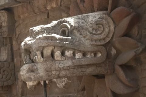 Video: Ein Dach für die "Gefiederte Schlange"?