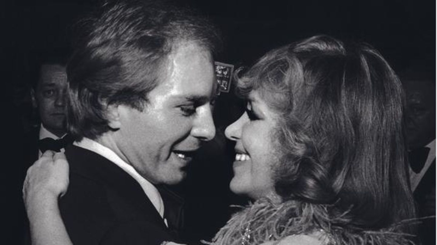 BPTN9E PAUL RUDOLF FREIHERR VON SCHELL &amp; HILDEGARD KNEF ACTRESS &amp; SINGER WITH HUSBAND (1978)