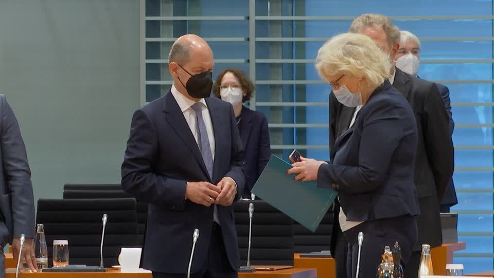 Video: Flutkatastrophe: Unternehmen sollen keine Insolvenz anmelden müssen