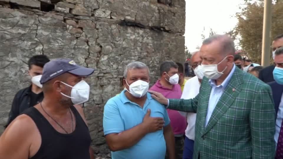 Türkisches Pärchen Treibt Es Auf Diesem Amateurvideo Türkisches Pärchen Treibt Es Auf Diesem Amateurvideo