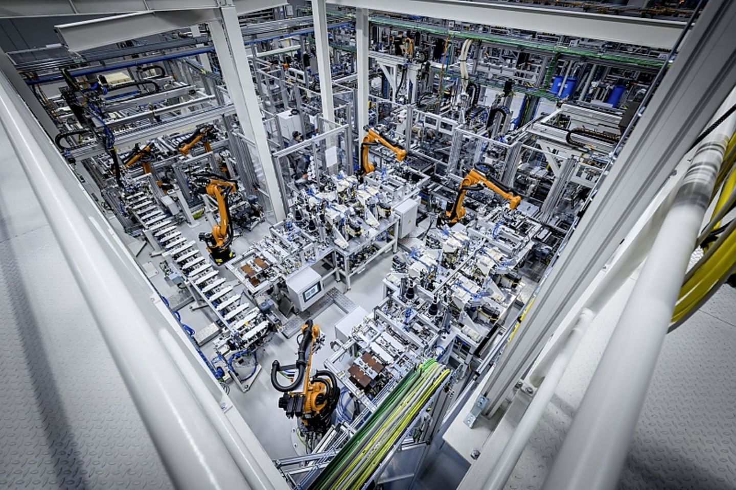 Batteriefertigung bei Mercedes