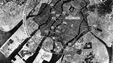 Ein Luftbild zeigt die zerstörte Stadt Hiroshima