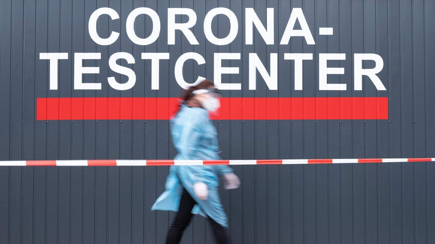 Corona incidence continues to rise rapidly and is back over 20