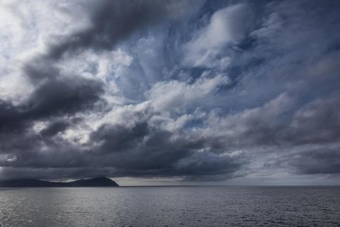 Dunkle Wolken über dem Nordatlantik