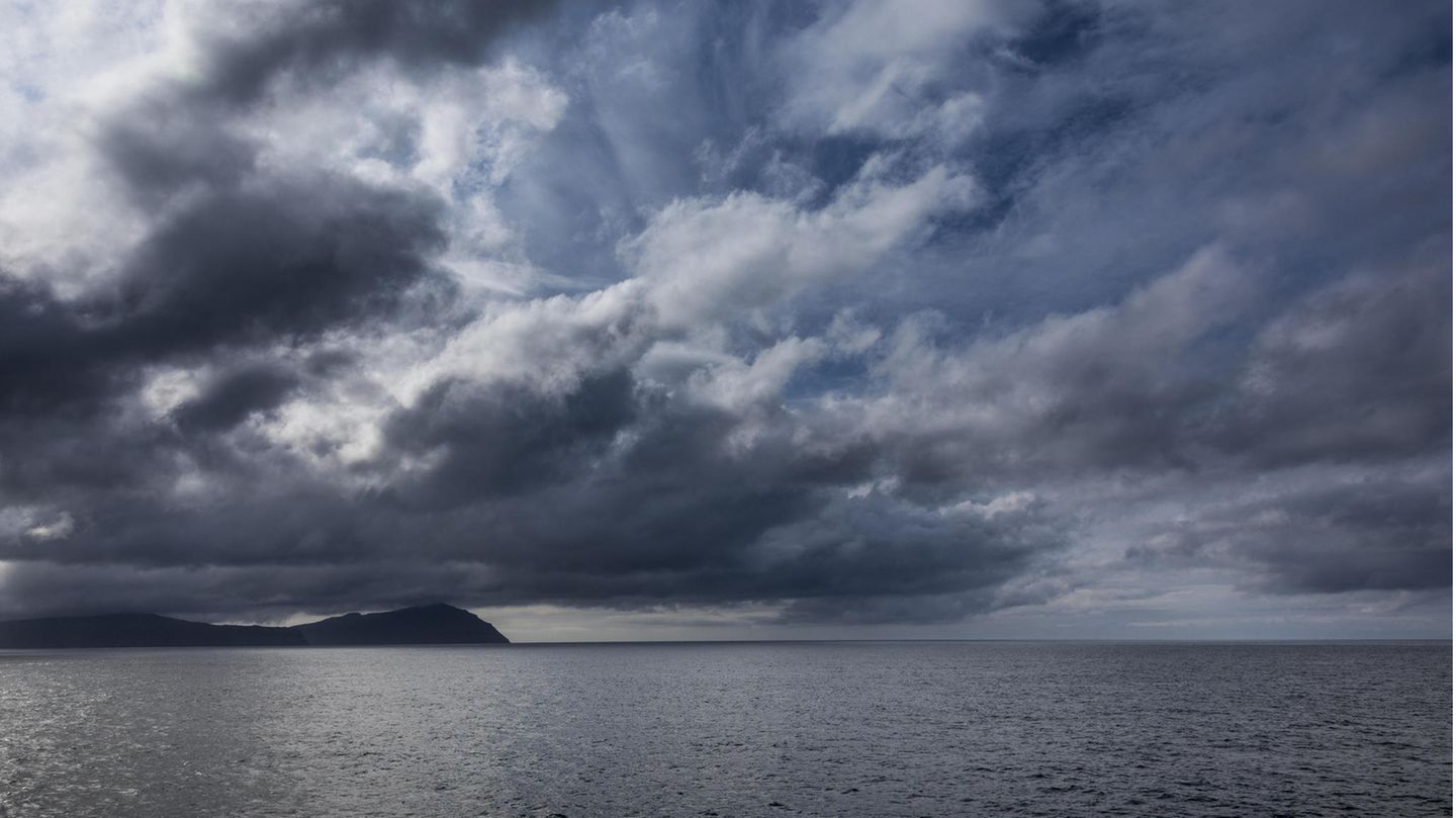 Dunkle Wolken über dem Nordatlantik