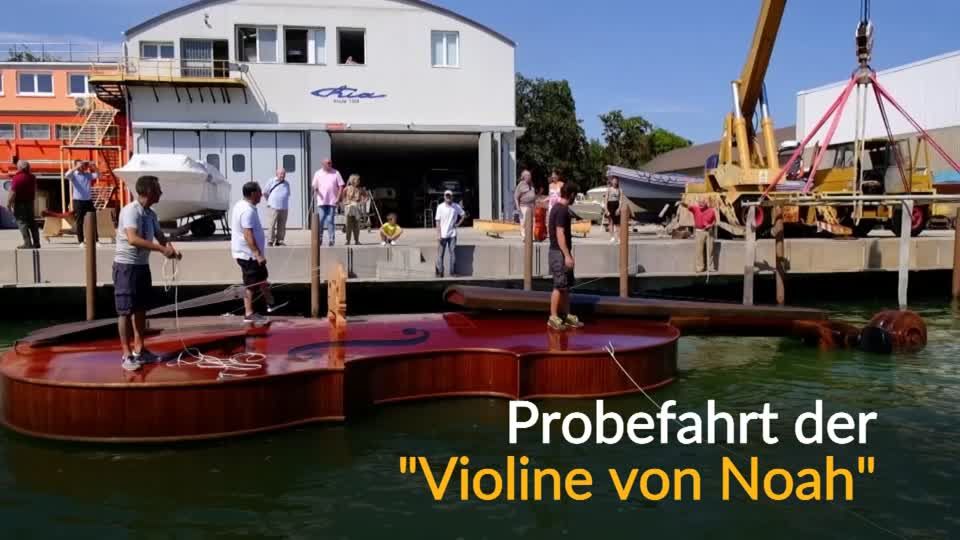 Video: Schwimmende Geige erinnert an Corona-Opfer Video: Schwimmende Geige erinnert an Corona-Opfer