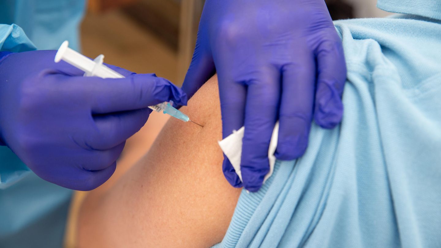 Dritte Corona-Welle: RKI-Analyse zeigt: Impfen hat Zehntausende Todesfälle verhindert