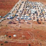 Die Wettkampfstätten an dem Flüchtlingslager sind deutlich einfacher als in Tokio – Höchstleistungen wurden allerdings auch hier vollbracht