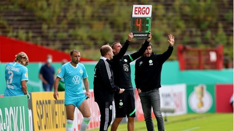 Mark von Bommel bei der Einwechslung in der ersten DFB-Pokalrunde