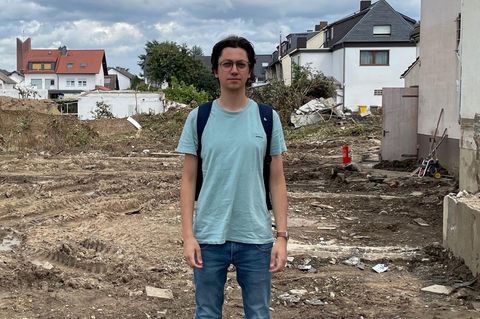 Ahrweiler: Die Flut zerstörte die Häuser seiner Familie – nun fordert dieser 26-Jährige Aufklärung