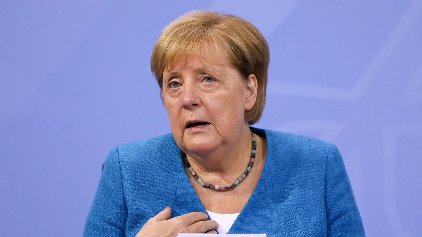 Bundeskanzlerin Angela Merkel (CDU) nach den Beratungen zwischen Bund und Ländern